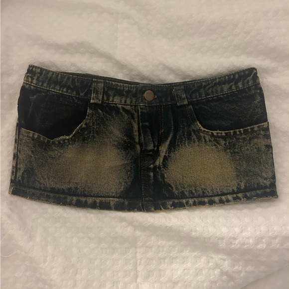 Micro Mini Jean skirt - Picture 4 of 4